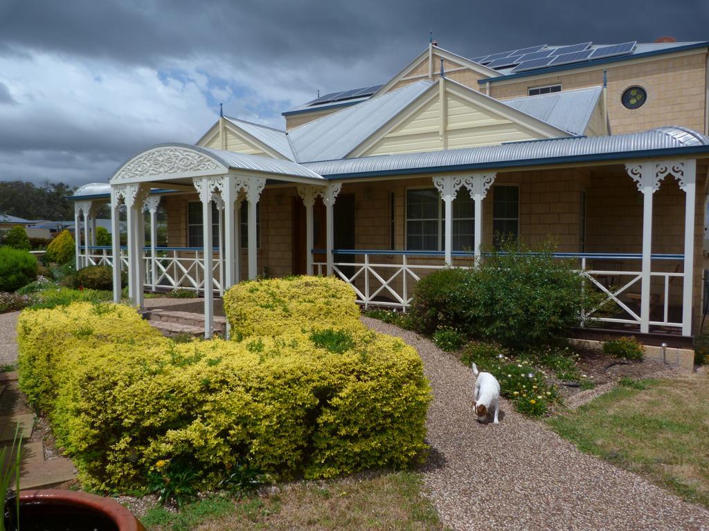 Bed and Breakfast Grovely House Stanthorpe Esterno foto