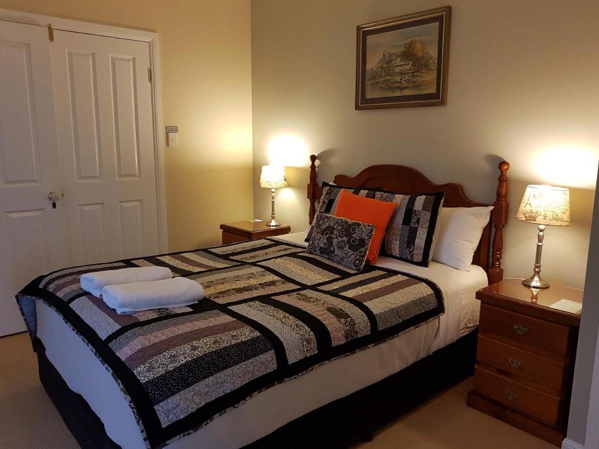 Bed and Breakfast Grovely House Stanthorpe Esterno foto